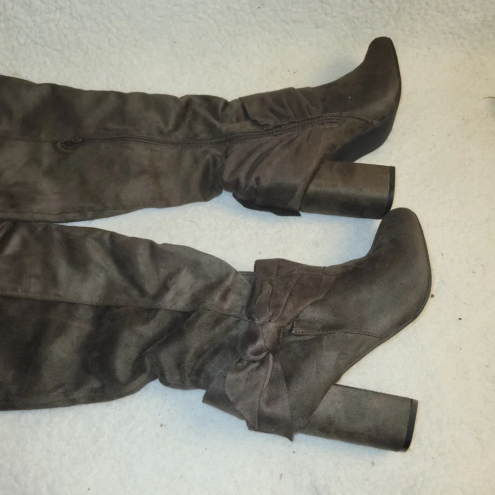 Brown Block Heel Over The Knee Faux Suede Boots Sz 9 Memory Foam NEW WITHOUT BOX